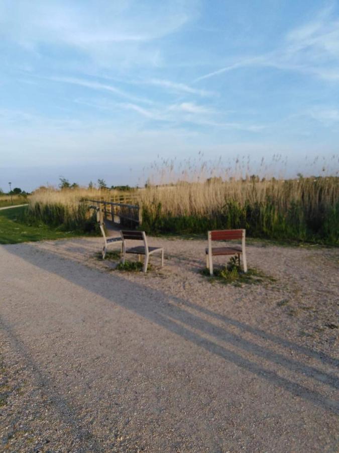 Luxueuze Stacaravan In Bredene Met Eigen Terras En Tuintje المظهر الخارجي الصورة